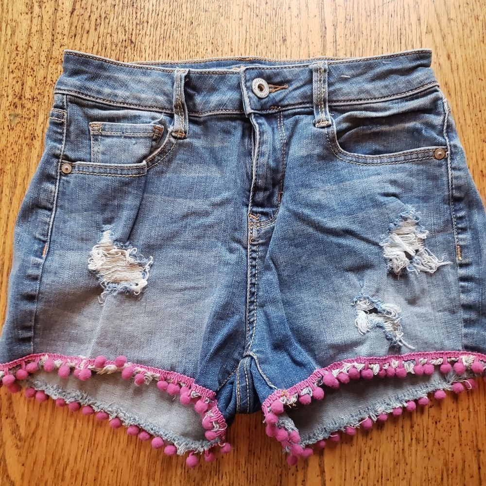 Arizona Jean‎ Co. Distressed Denim Pink Fringe Hem Shorts Juniors Size 3